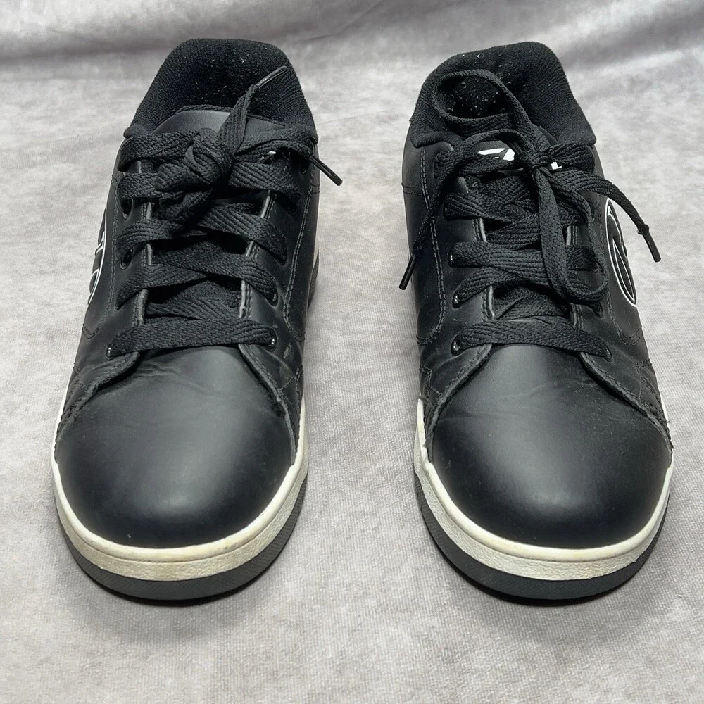 Heelys Roller Shoes Youth Size 7 Black White Skate Sneakers HES10449